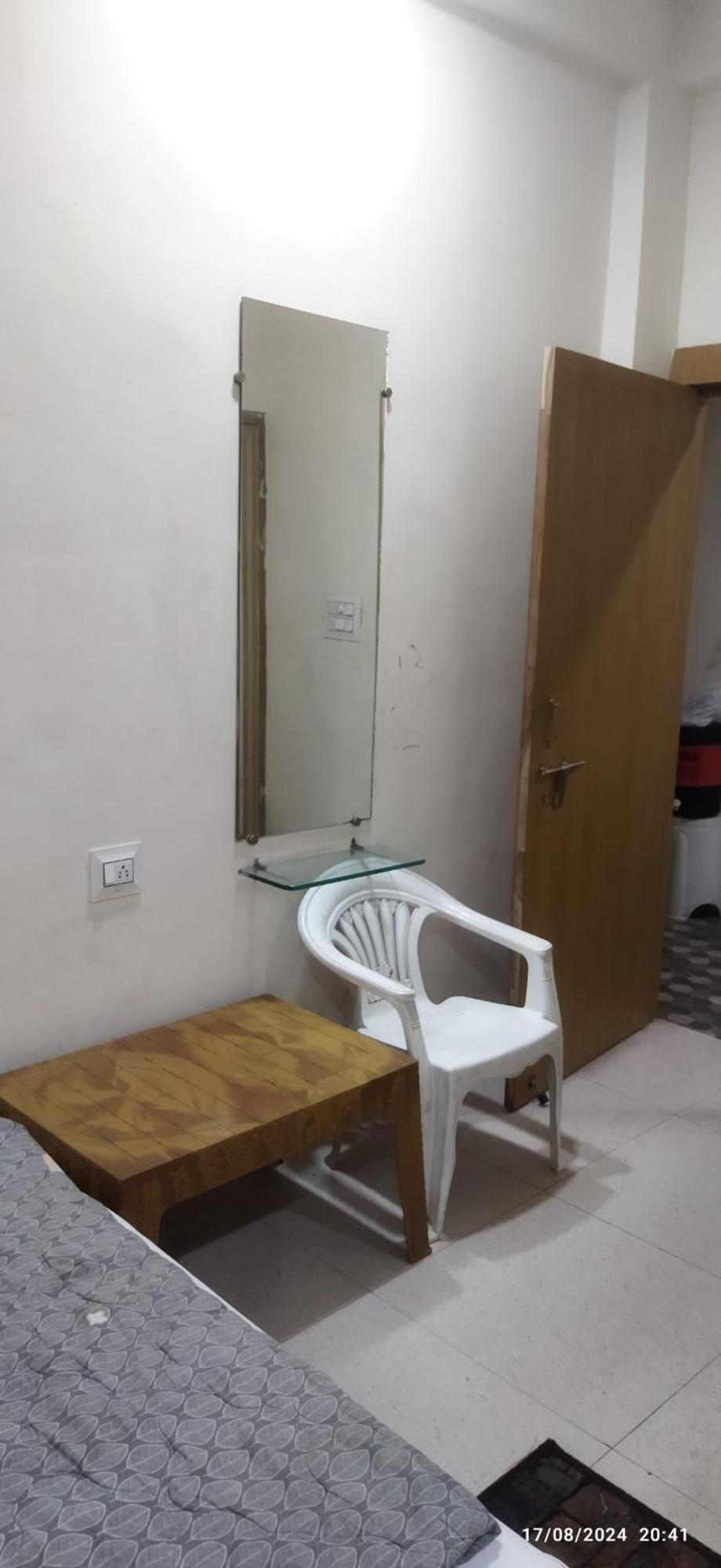 Shree Gajlaxmi Hotel Walking Distance From Mahakaleswar Ujjain Eksteriør billede